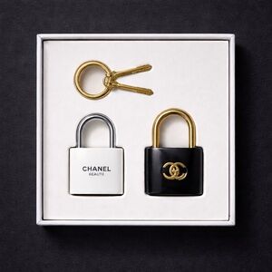 Chanel Black and White Padlock Set with Gold Key